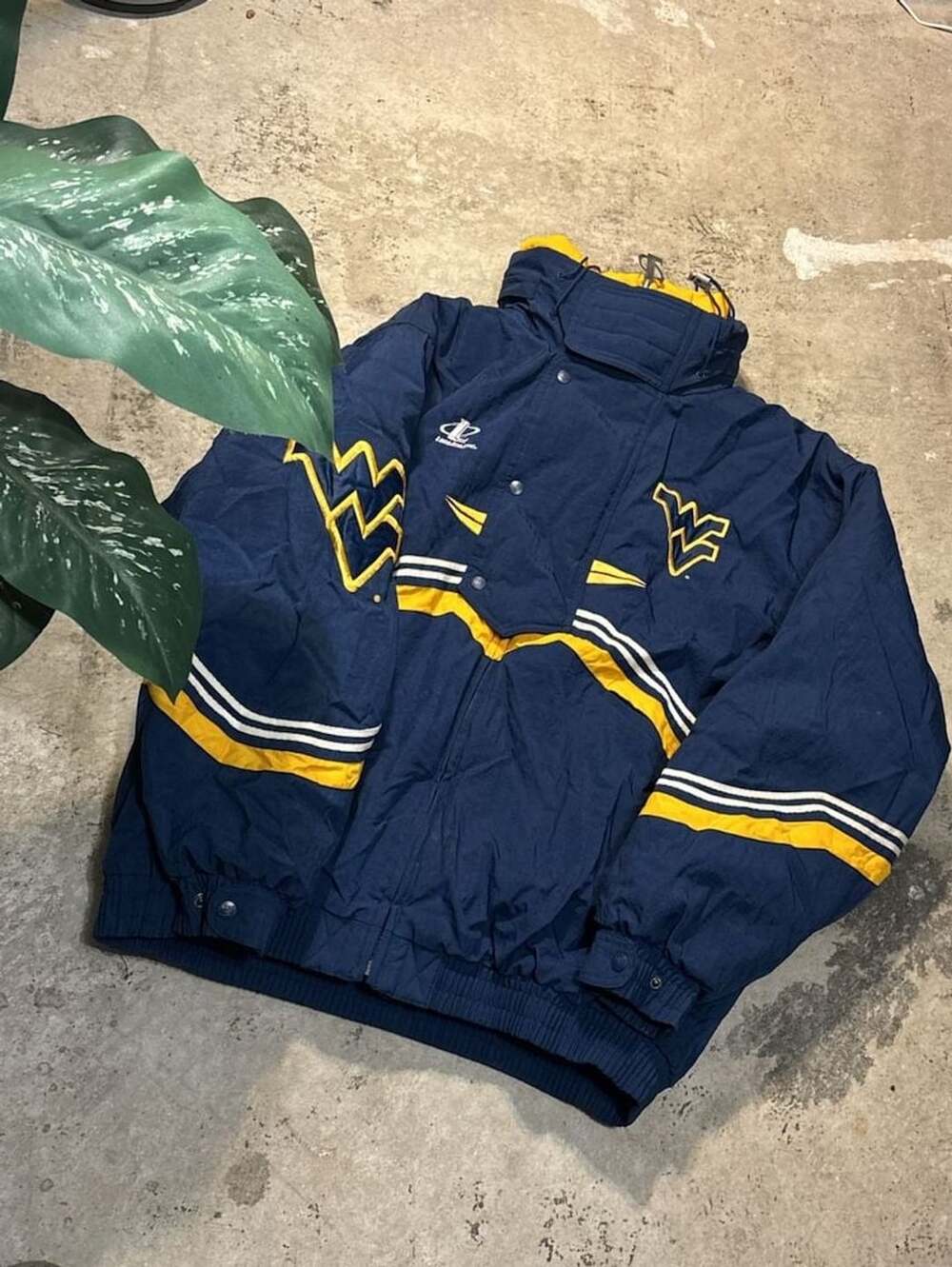 Vintage Logo Athletic West Virginia Mountaineers Heavyweight Puffer Jacket
